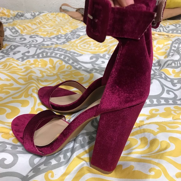 Fuchsia Heels - Picture 2 of 2